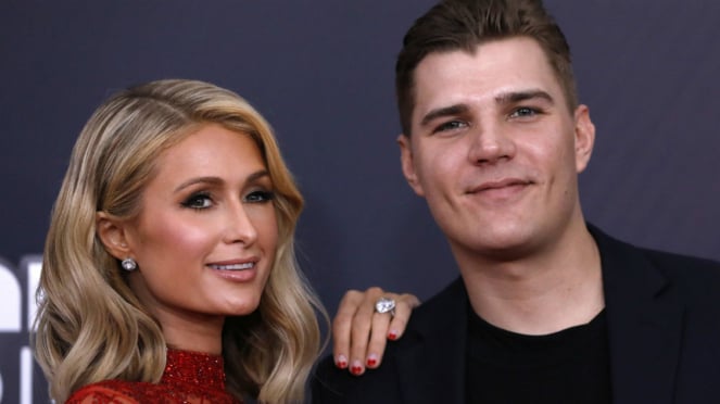 Paris Hilton and Chris Zylka.