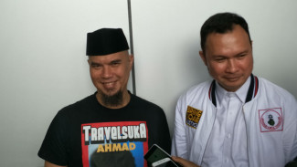 Jelang Sidang, Ahmad Dhani Pelesir ke Luar Negeri
