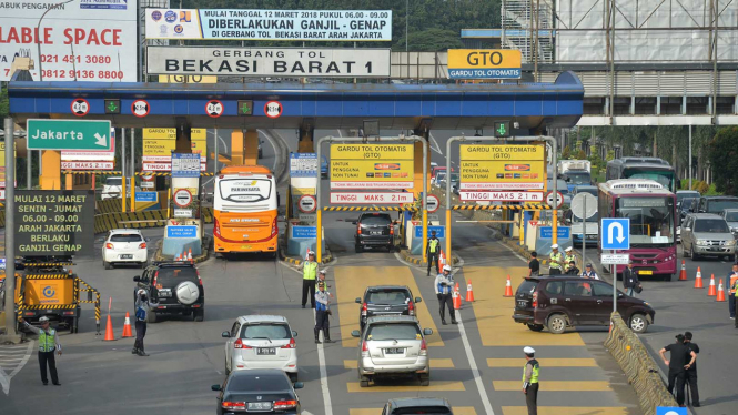 Penerapan e-tol di gerbang jalan tol berdampak banyaknya buruh yang di PHK.