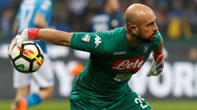 Kiper Napoli, Pepe Reina.