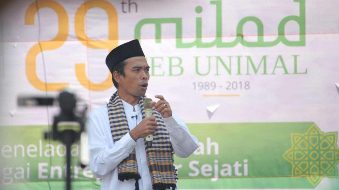 Ustaz Abdul Somad saat berceramah di Unimal Lhokseumawe, Aceh.