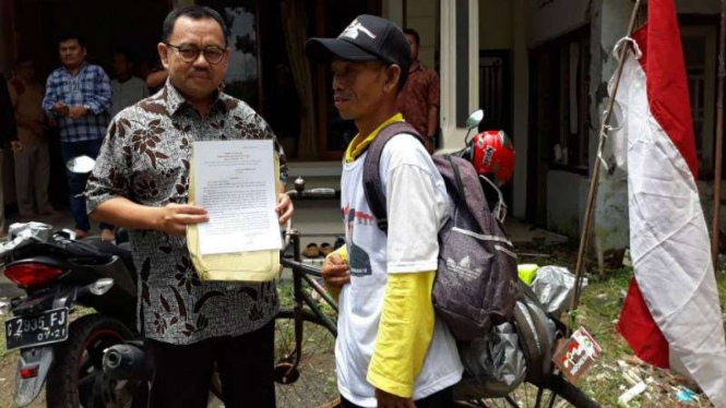 Handoko mengayuh sepeda sejauh 200 kilometer untuk menemui Sudirman Said.