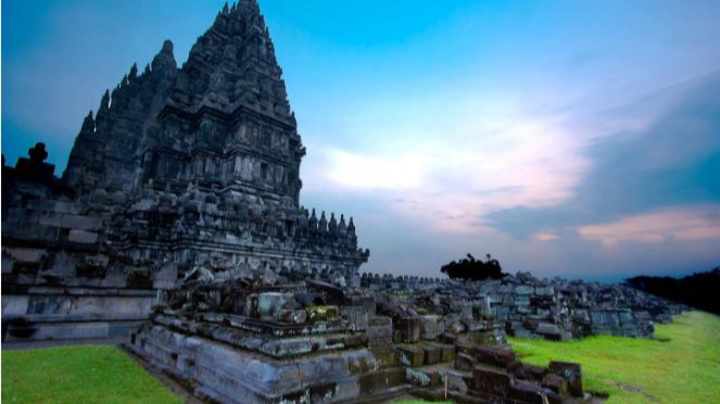 Candi Prambanan.