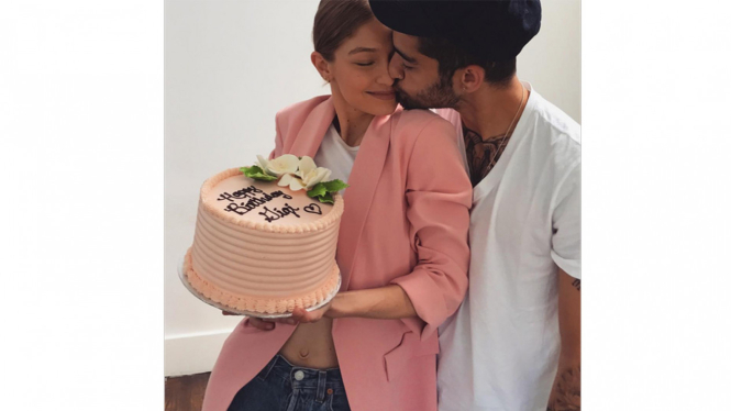 Foto Kemesraan Gigi Hadid Dan Zayn Malik Sebelum Putus