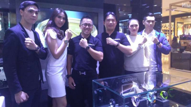 Garmin meluncurkan peluncuran smartwatch analog Vivomove HR.