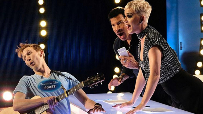 Benjamin Glaze dan Katy Perry di American Idol