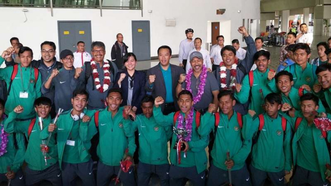 Timnas Indonesia U-16 disambut Menpora dan PSSI