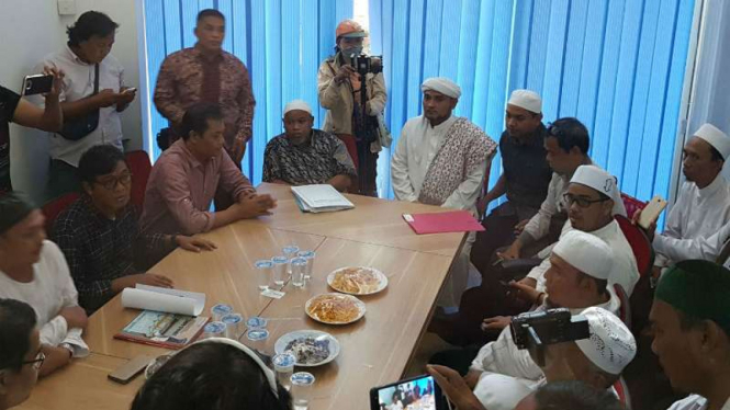 Suasana mediasi antara pengurus FPI dan tim Tempo