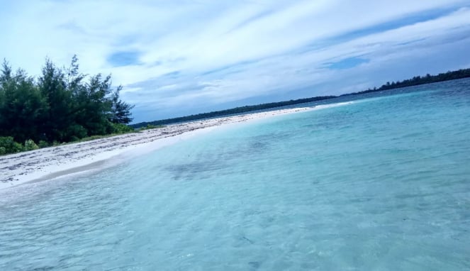 Pulau Adranan, Maluku
