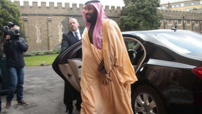 Pangeran Mohammad bin Salman saat tiba di London