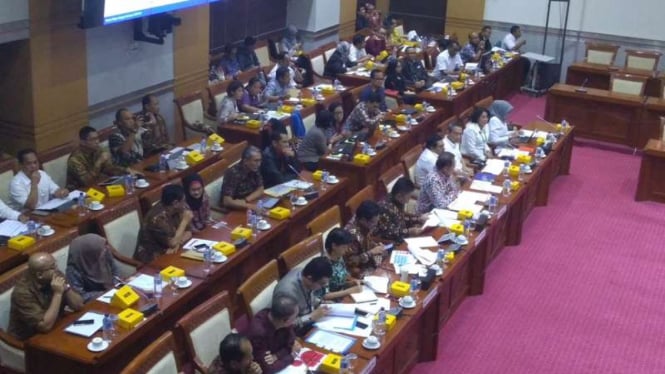 Rapat Dengar Pendapat Komisi I DPR dengan Menteri Komunikasi dan Informatika, Rudiantara.