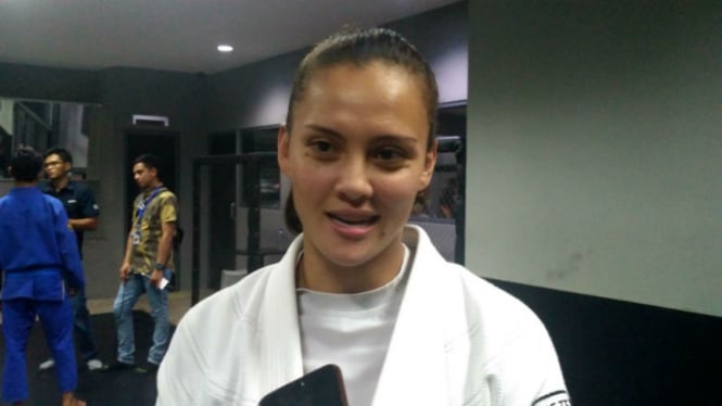 Penggawa Timnas jiu-jitsu Indonesia, Simone Julia