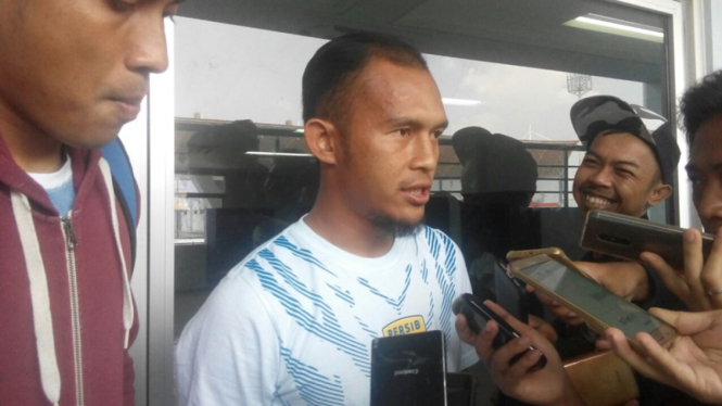 Striker Persib Bandung, Airlangga Sucipto