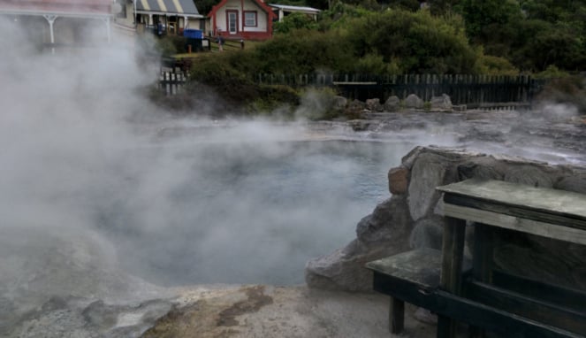 Whakarewarewa, desa Suku Maori di Rotorua, Selandia Baru.