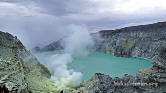 Kondisi kawah Gunung Ijen.