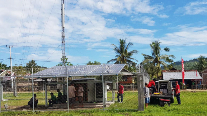 BTS Telkomsel dan BAKTI Kominfo di wilayah pedesaan  Dessa Tolo'oi, Kecamatan Tarano, Kabupaten Sumbawa, NTB