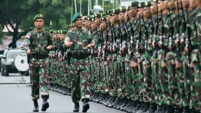 Panglima Divisi I Kostrad Mayjen Ainurahman memimpin langsung pasukannya