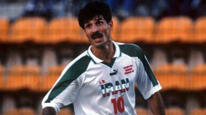 Ali Daei saat masih memperkuat Timnas Iran