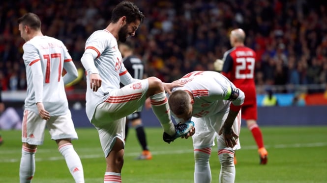 Selebrasi gol pemain Timnas Spanyol, Isco bersama Sergio Ramos