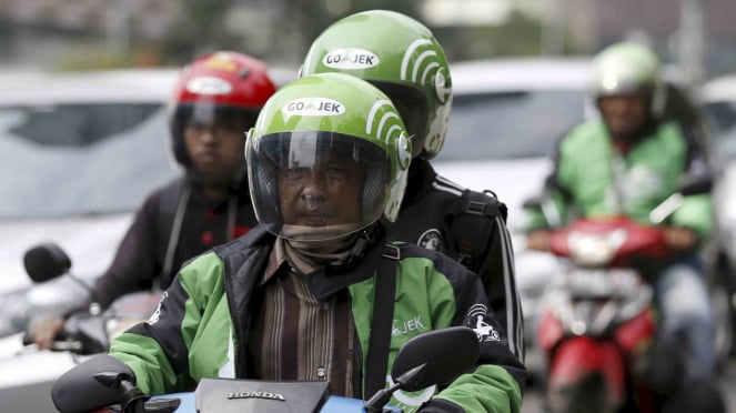 Jasa transportasi ojek daring GO-JEK