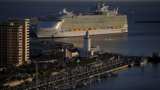 Mewahnya Symphony  of the Seas  Kapal  Pesiar Terbesar Sedunia