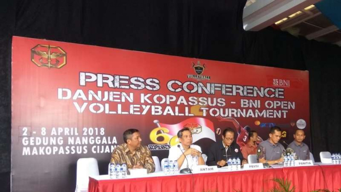 Konferensi pers turnamen voli Danjen Kopassus