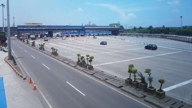 Tol Jakarta Cikampek.