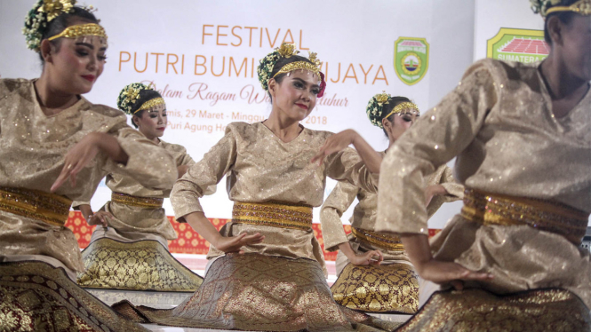 Penari Gendring di Festival Putri Bumi Sriwijaya