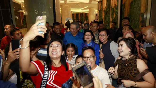 SBY saat berada di tunjungan plaza 3, Surabaya.