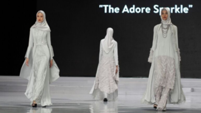 The Adore Sparkle karya desainer Leny Rafael