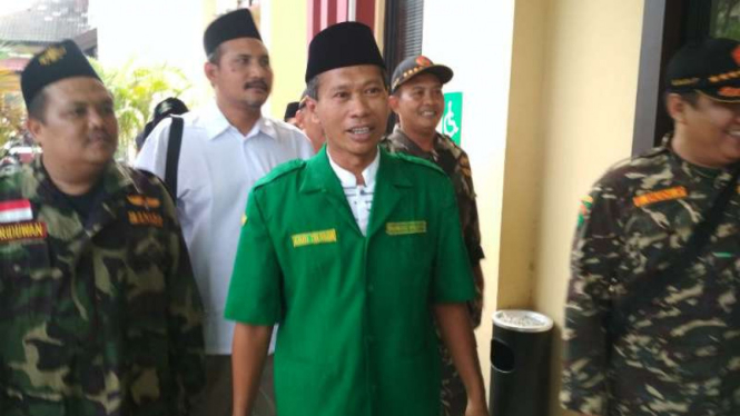 Pimpinan Gerakan Pemuda Ansor Jawa Timur melaporkan Sukmawati Soekarnoputri di Polda Jatim, Surabaya, pada Selasa, 3 April 2018.