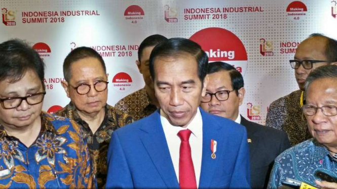 Jokowi di acara Indonesia Industrial Summit (IIS) 2018
