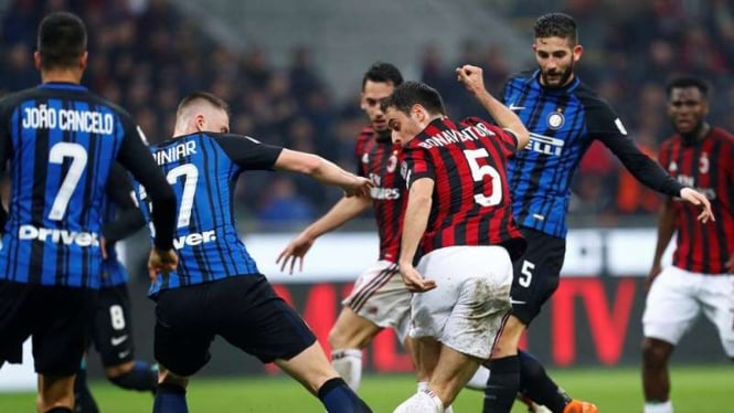 Pertandingan Derby della Madonina antara AC Milan melawan Inter Milan 