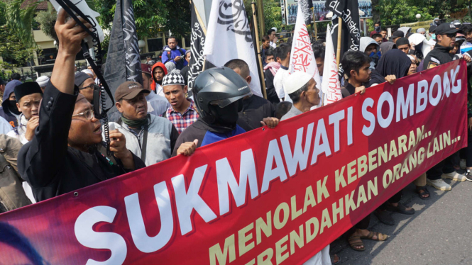 Demo Sukmawati di Solo