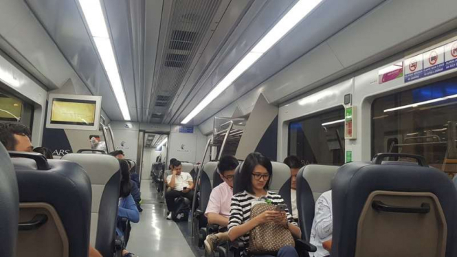 Kereta Moderen Asal Korea di Bandara Kualanamu