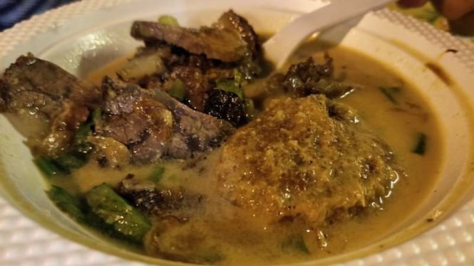 Berburu kuliner soto, menu halal khas Indonesia 