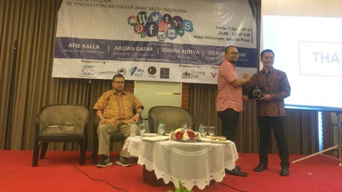 Seminar Di Tengah Ekonomi Kreatif Anak Muda Indonesia