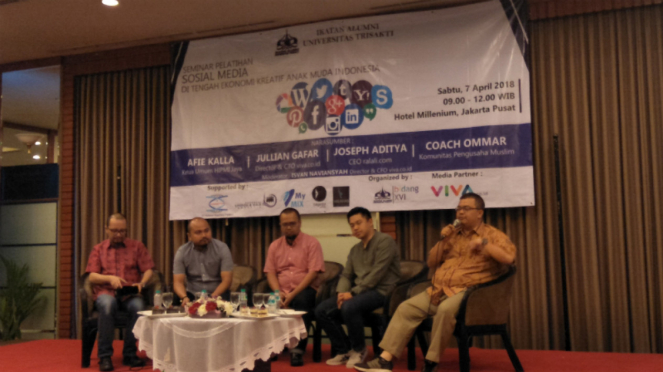 Seminar Pelatihan Sosial Media Di Tengah Ekonomi Kreatif Anak Muda Indonesia.