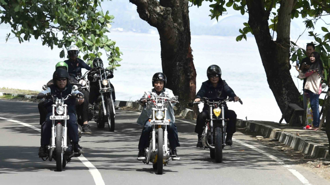 Touring Motor Presiden Joko Widodo