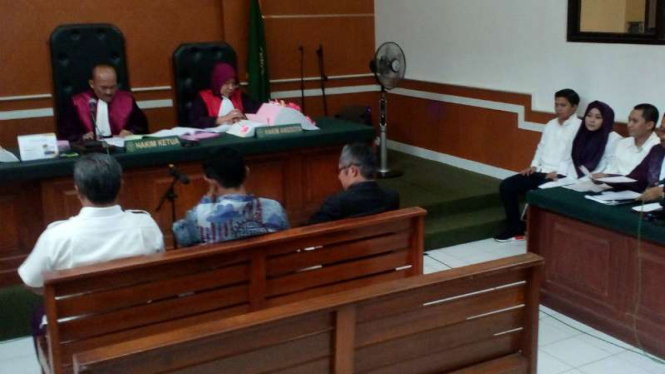 Majelis hakim Pengadilan Negeri Depok menghadirkan beberapa pejabat Kemenag sebagai saksi dalam sidang perkara PT First Travel pada Senin, 9 April 2018.