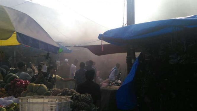 Kebakaran Pasar Serpong, Tangerang Selatan, Selasa, 10 April 2018.