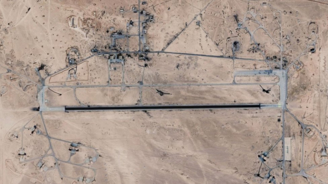 Gambar satelit memperlihatkan pangkalan udara T4/Tiyas di Suriah tengah. - Google/DigitalGlobe