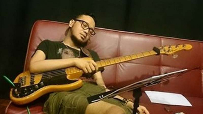 Dika, Bassis Kerispatih