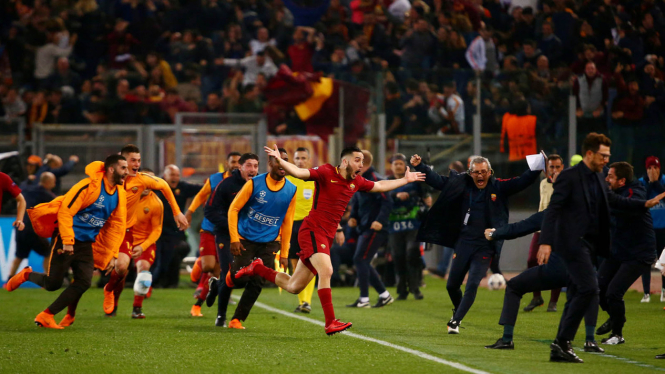AS Roma saat menyingkirkan Barcelona di Liga Champions, musim lalu.