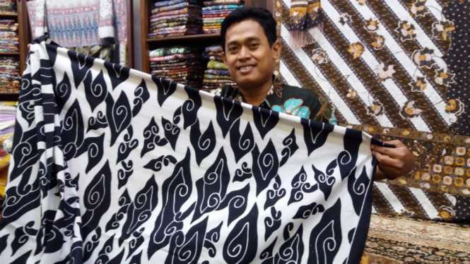 Batik Cirebon di pameran Adiwastra Nusantara 2018.