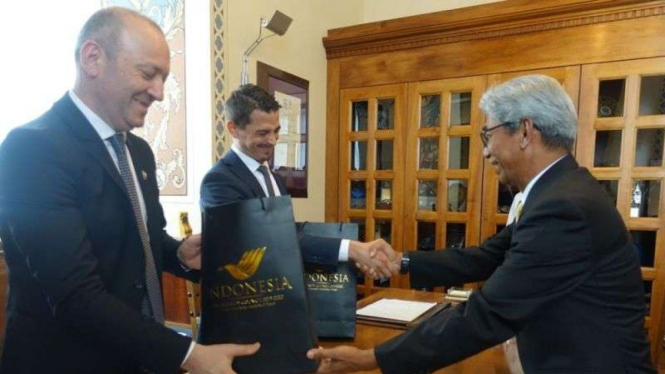 Wakil Menteri Luar Negeri AM Fachir menemui Dwi Kepala Negara San Marino, Stefano Palmieri dan Matteo Ciacci.
