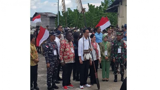 Presiden Joko Widodo mengunjungi Agats, Ibu Kota Kabupaten Asmat, Papua