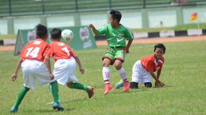 Putaran Ketiga MILO Football Championship di Bandung