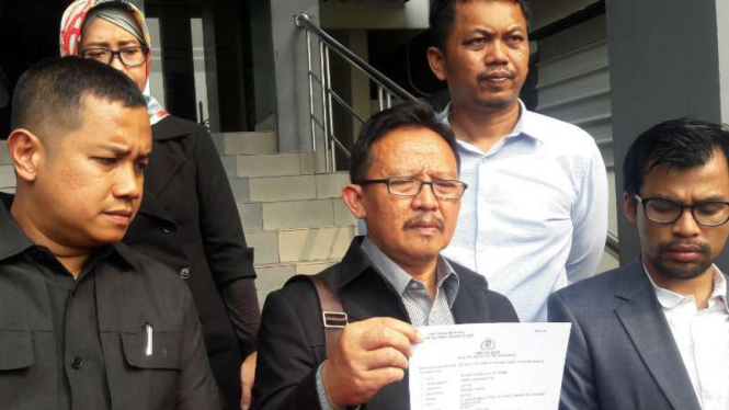Sekjen PKPI laporkan Komisioner KPU ke Polda Metro Jaya, Senin, 16 April 2018