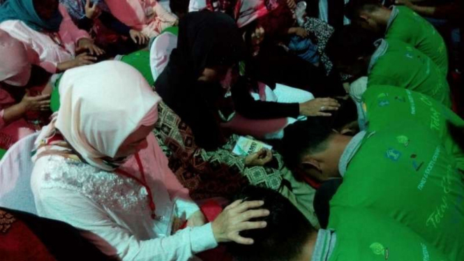 Ratusan anak narapidana penghuni LPKA Tangerang dipertemukan dengan para ibu mereka 